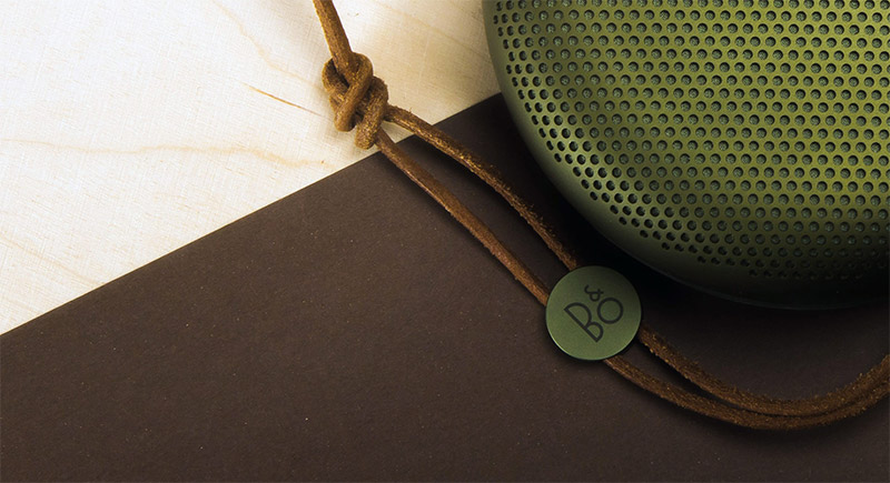 revolt eeEsmrTVH7Q unsplash small